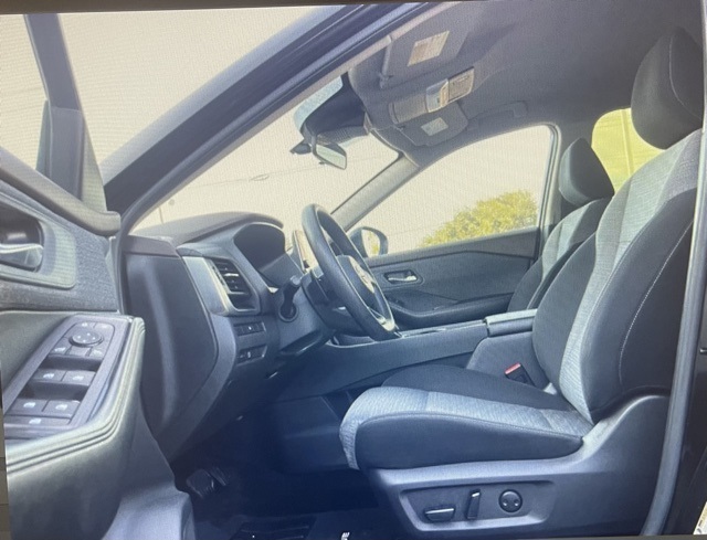 2023 Nissan Rogue SV photo 16