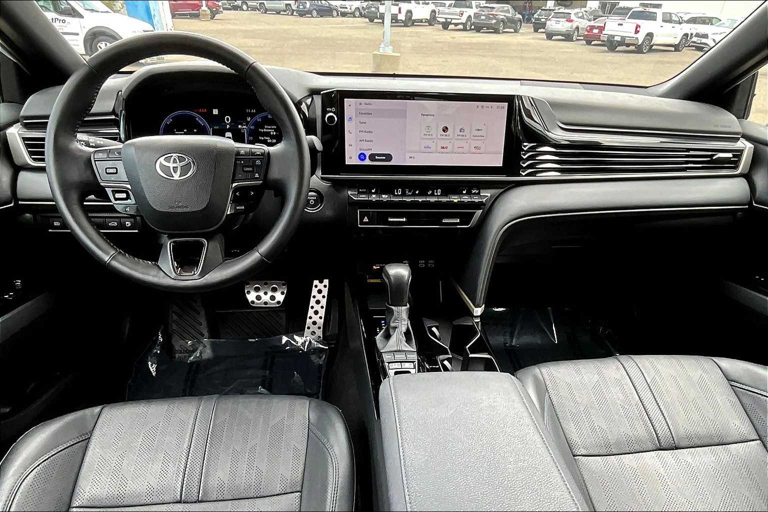 2025 Toyota Camry XSE photo 14