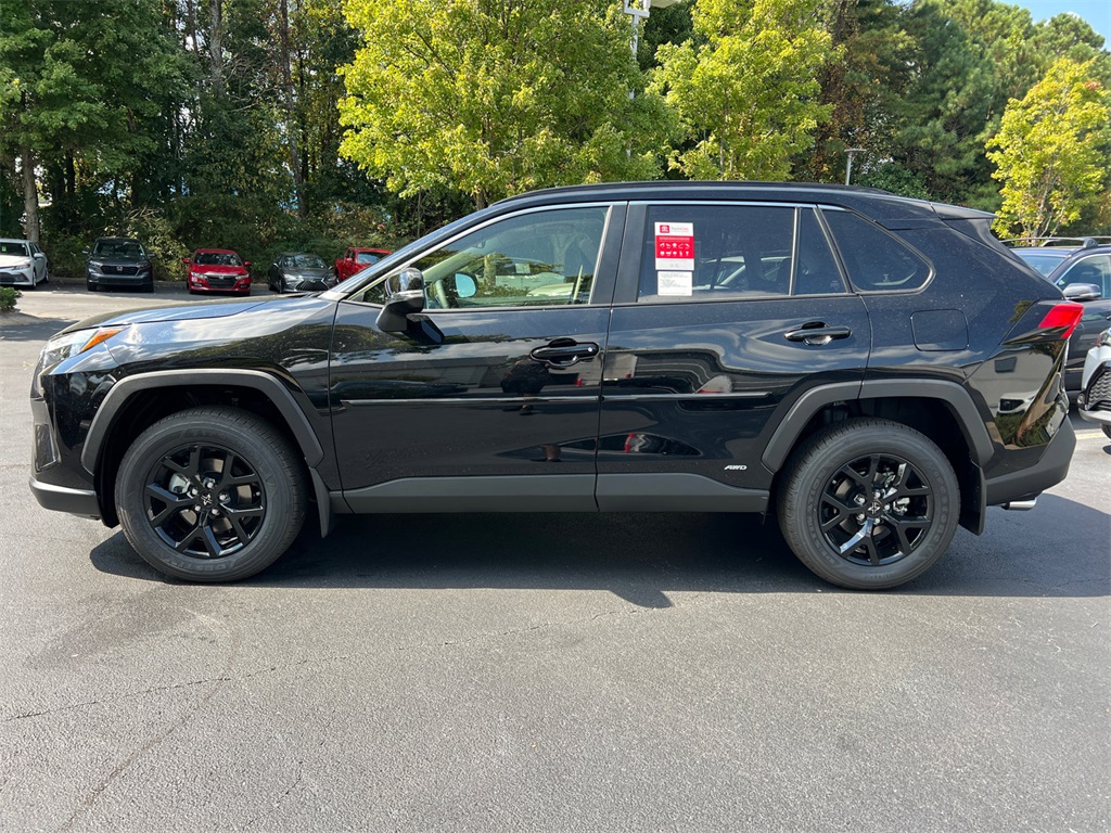 2025 Toyota RAV4 Hybrid XLE photo 6