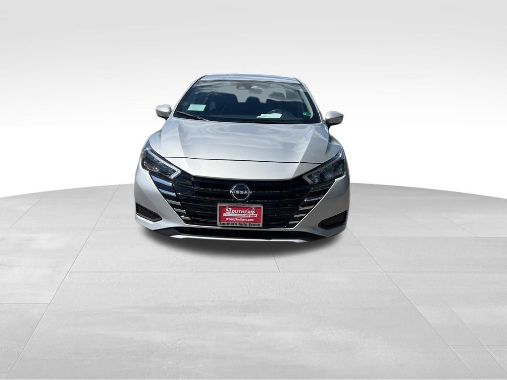 2025 Nissan Versa SV photo 6