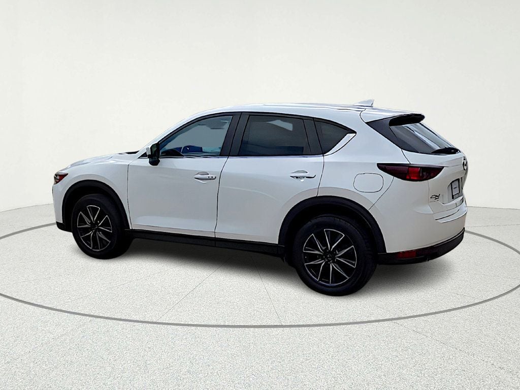 2018 Mazda CX-5 Touring Preferred photo 3