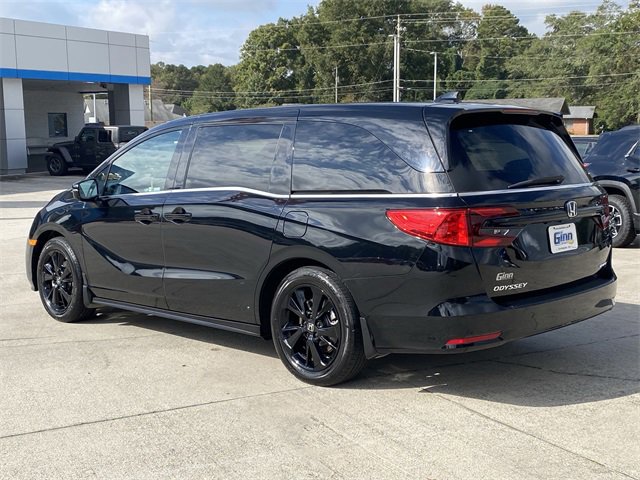 2023 Honda Odyssey Sport photo 3