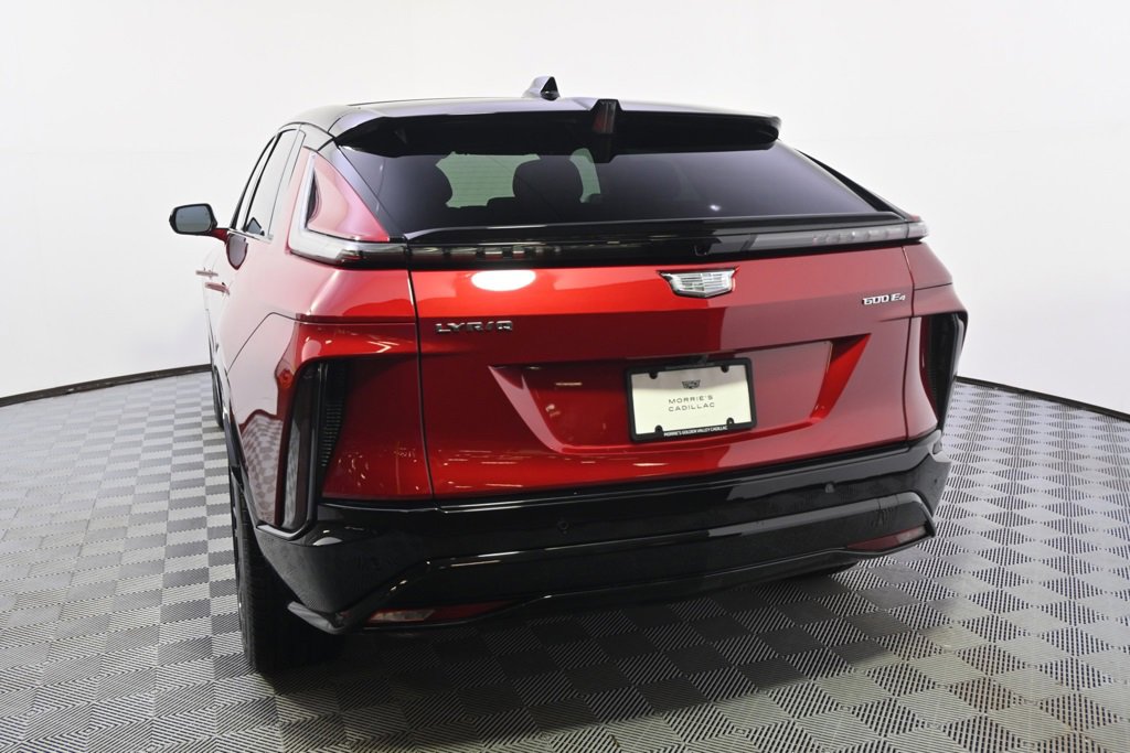 2025 Cadillac Lyriq Sport photo 3