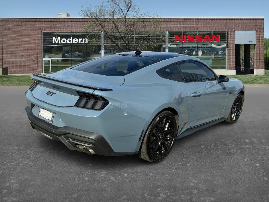 2024 Ford Mustang GT Premium photo 4