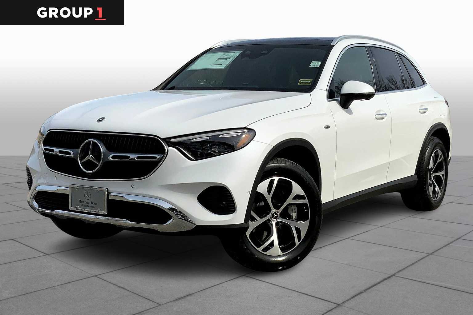 2025 Mercedes-Benz GLC Base's photo