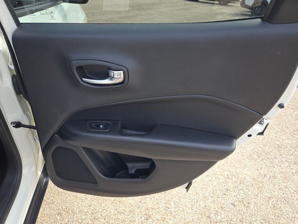 2020 Jeep Compass Altitude photo 6
