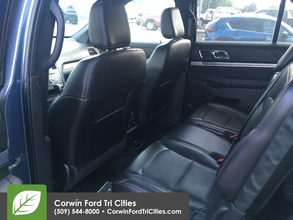 2018 Ford Explorer Sport photo 3