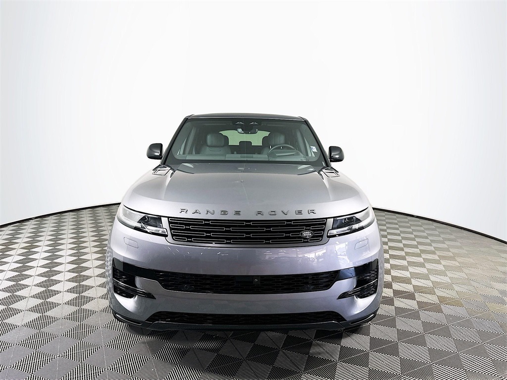 2025 Land Rover Range Rover Sport SE photo 2