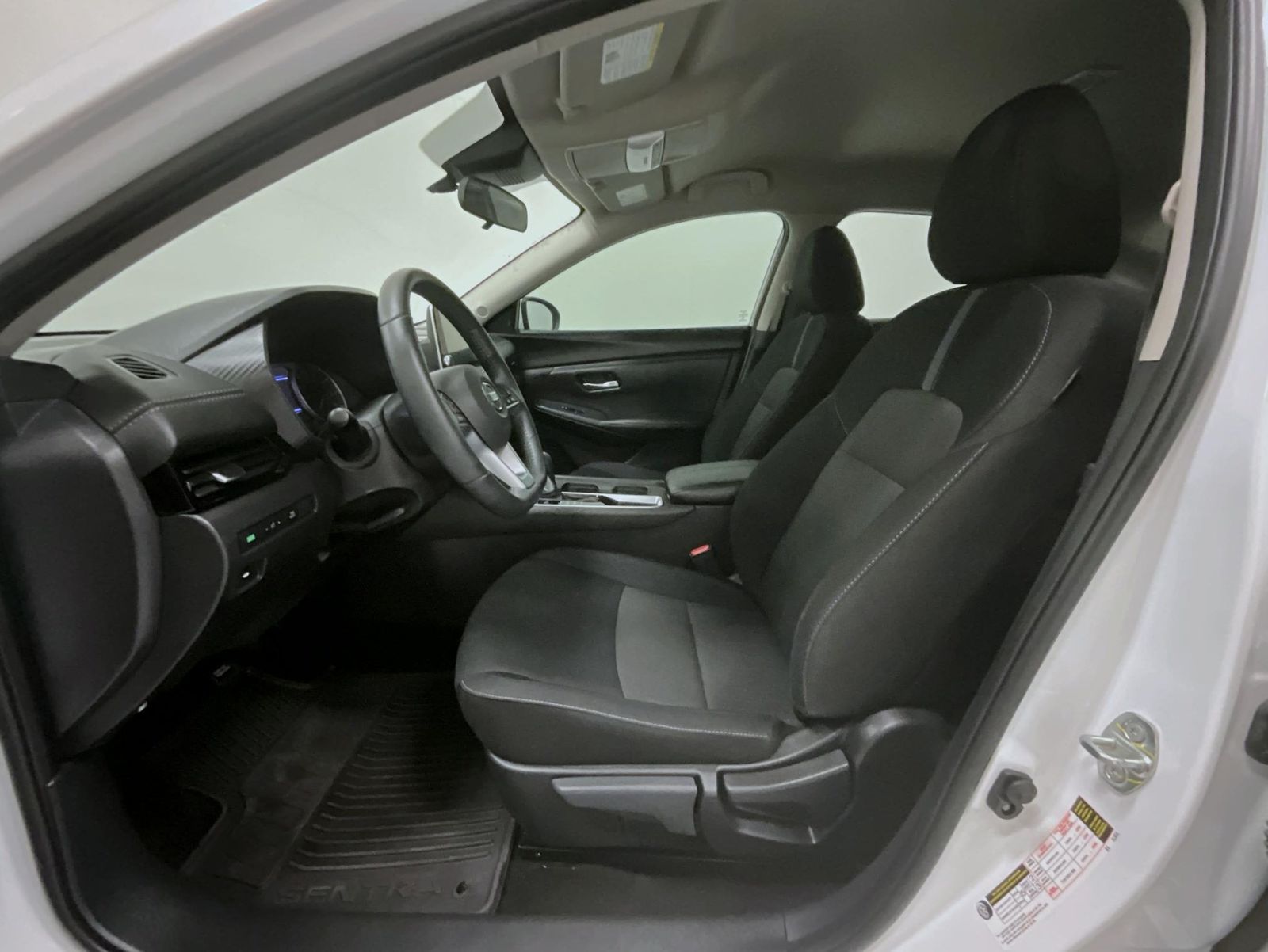2023 Nissan Sentra SV photo 10
