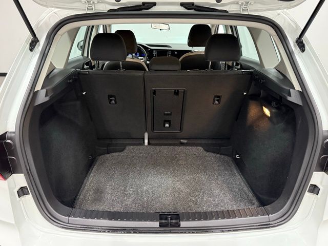2022 Volkswagen Taos S photo 24