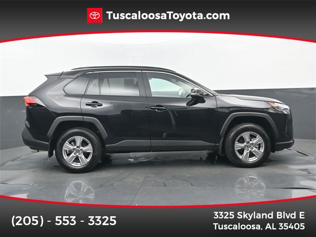 2025 Toyota RAV4 XLE's photo