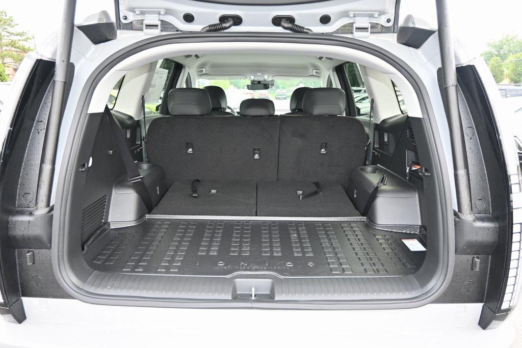 2026 Hyundai Ioniq SEL photo 4