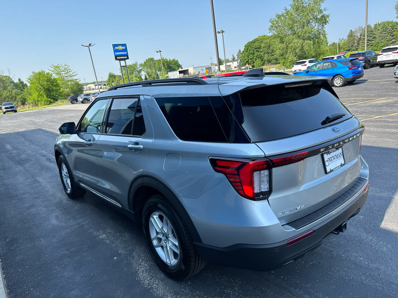 2025 Ford Explorer photo 5