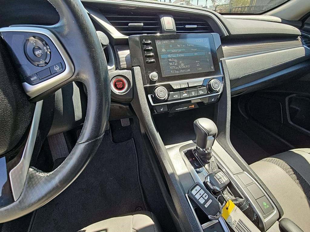 2019 Honda Civic EX-L photo 3