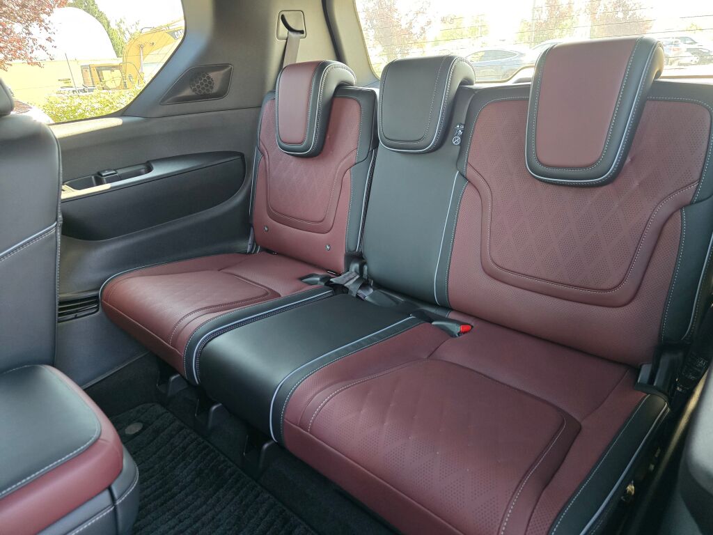 2026 Infiniti QX80 photo 17