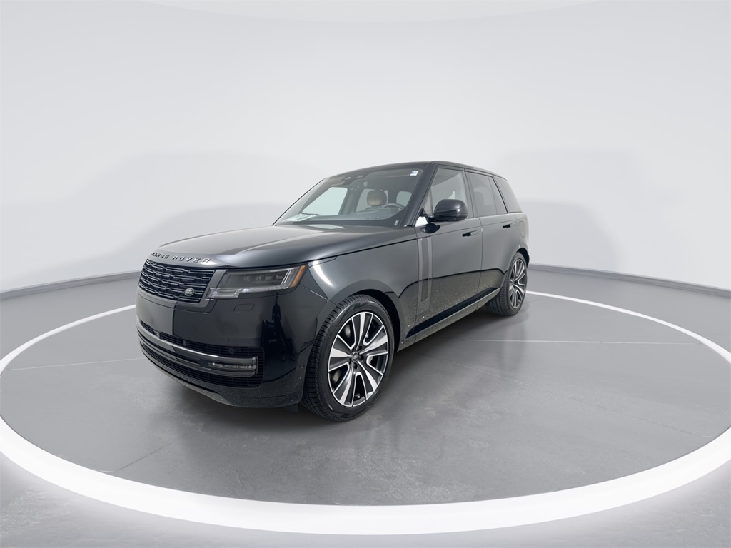 2025 Land Rover Range Rover SE photo 4