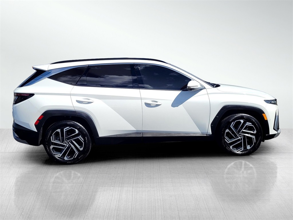 2025 Hyundai Tucson Limited photo 4