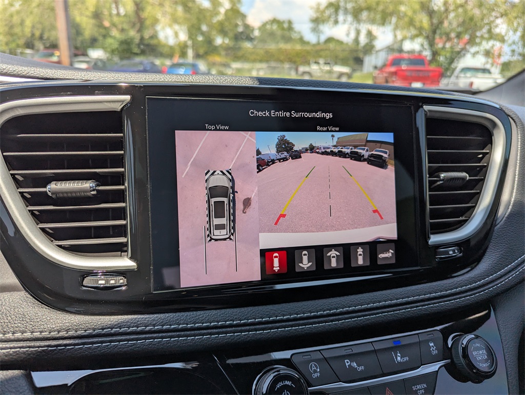 2026 Chrysler Pacifica photo 25