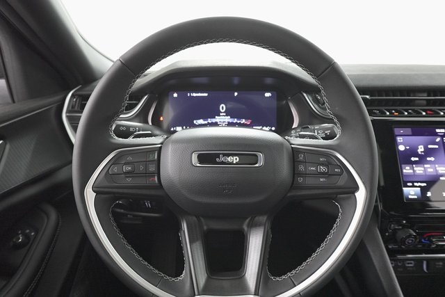 2025 Jeep Grand Cherokee Laredo X photo 12