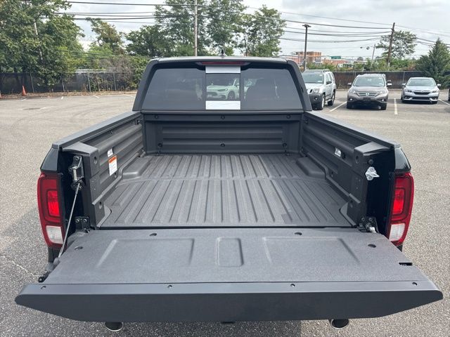 2026 Honda Ridgeline Black Edition photo 4