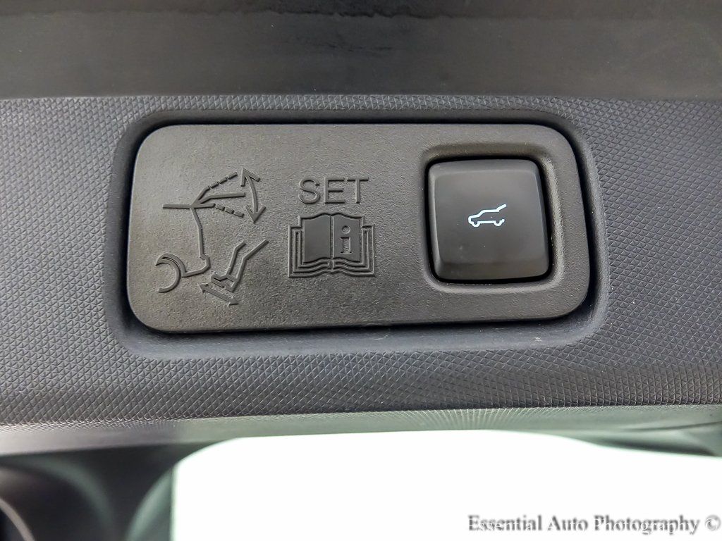 2023 FORD MUSTANG MACH-E - Image 23