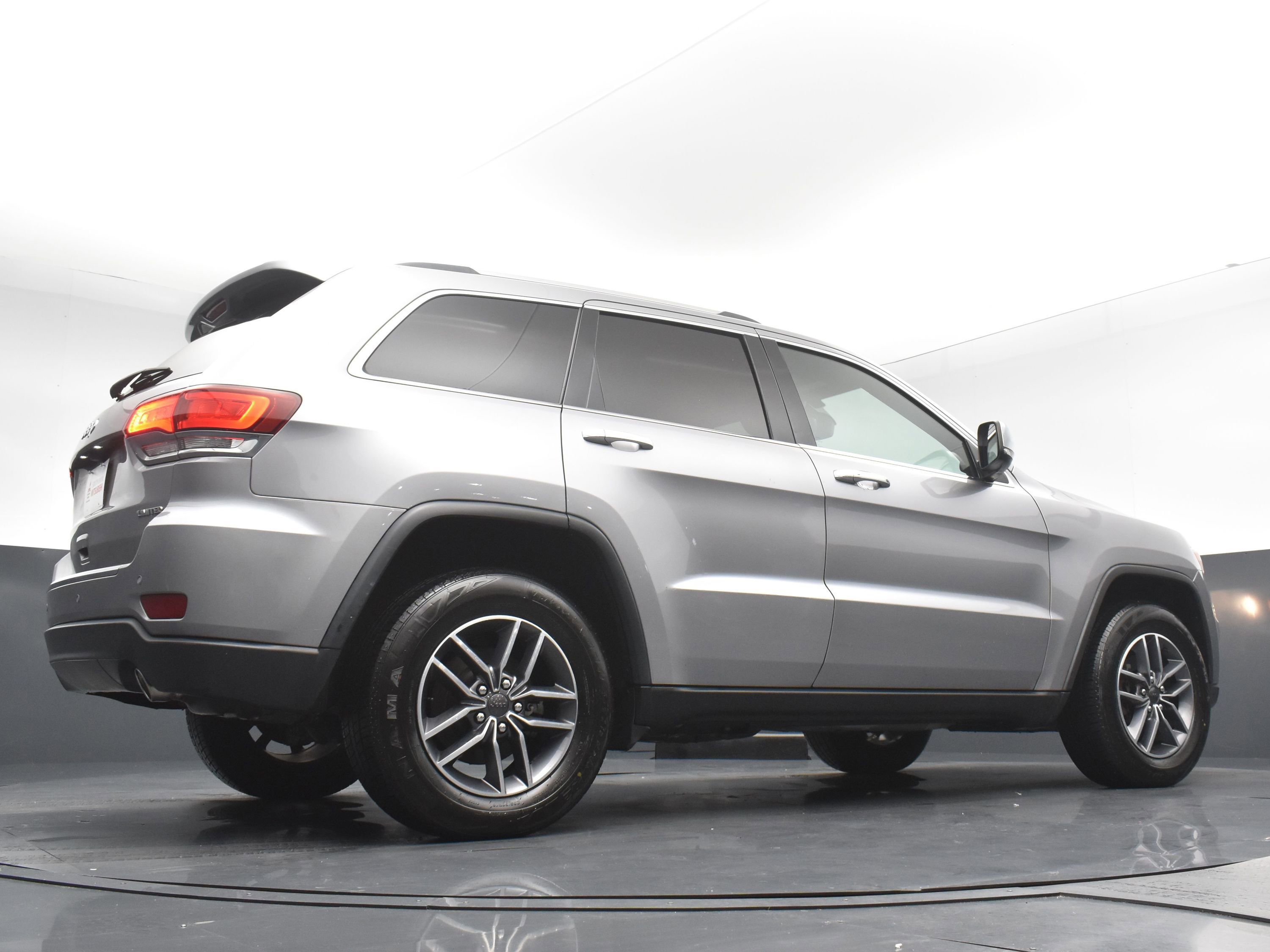 2020 Jeep Grand Cherokee Limited photo 23