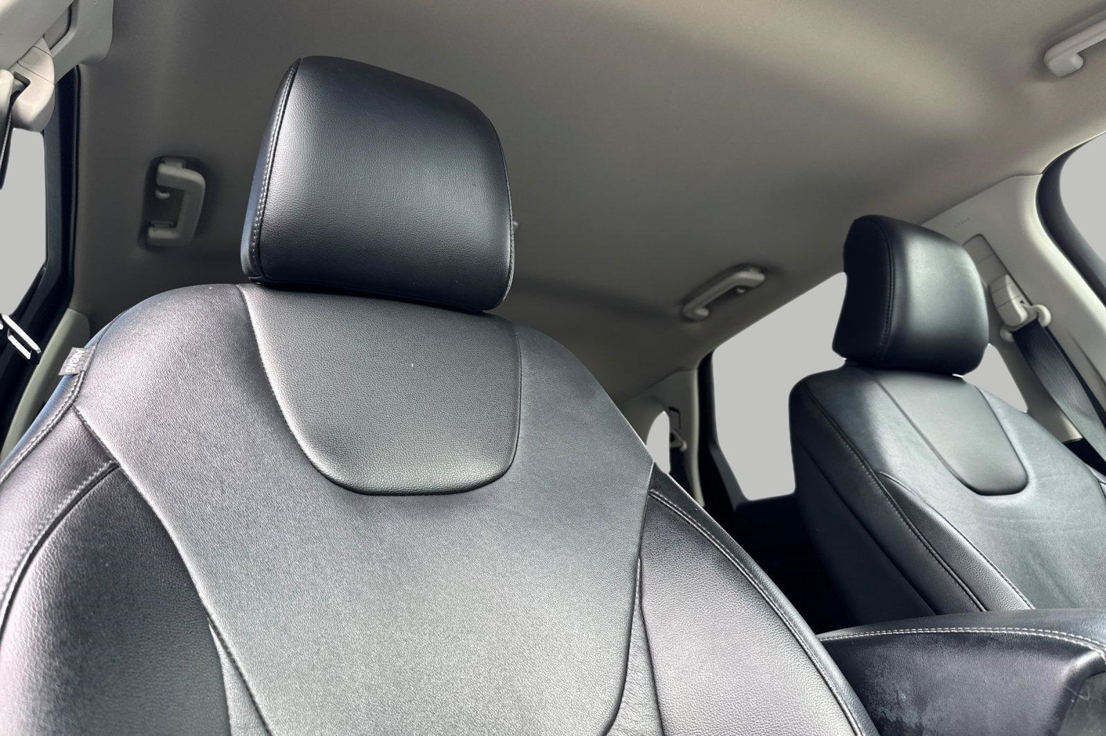2022 Ford Edge Titanium photo 17