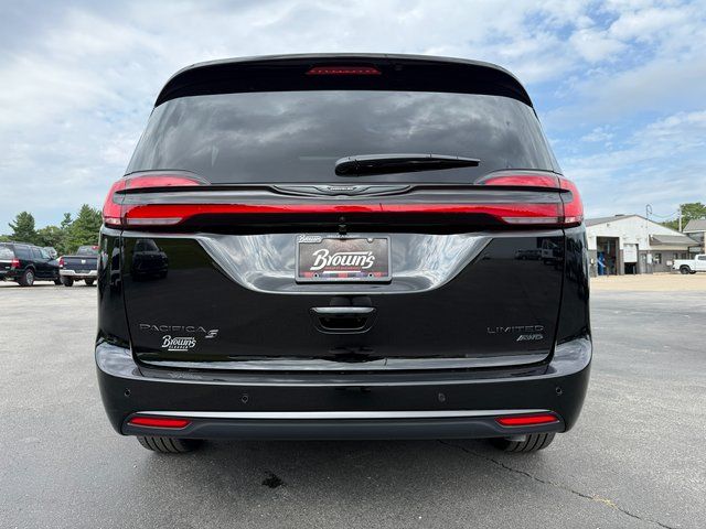 2026 Chrysler Pacifica Limited photo 12