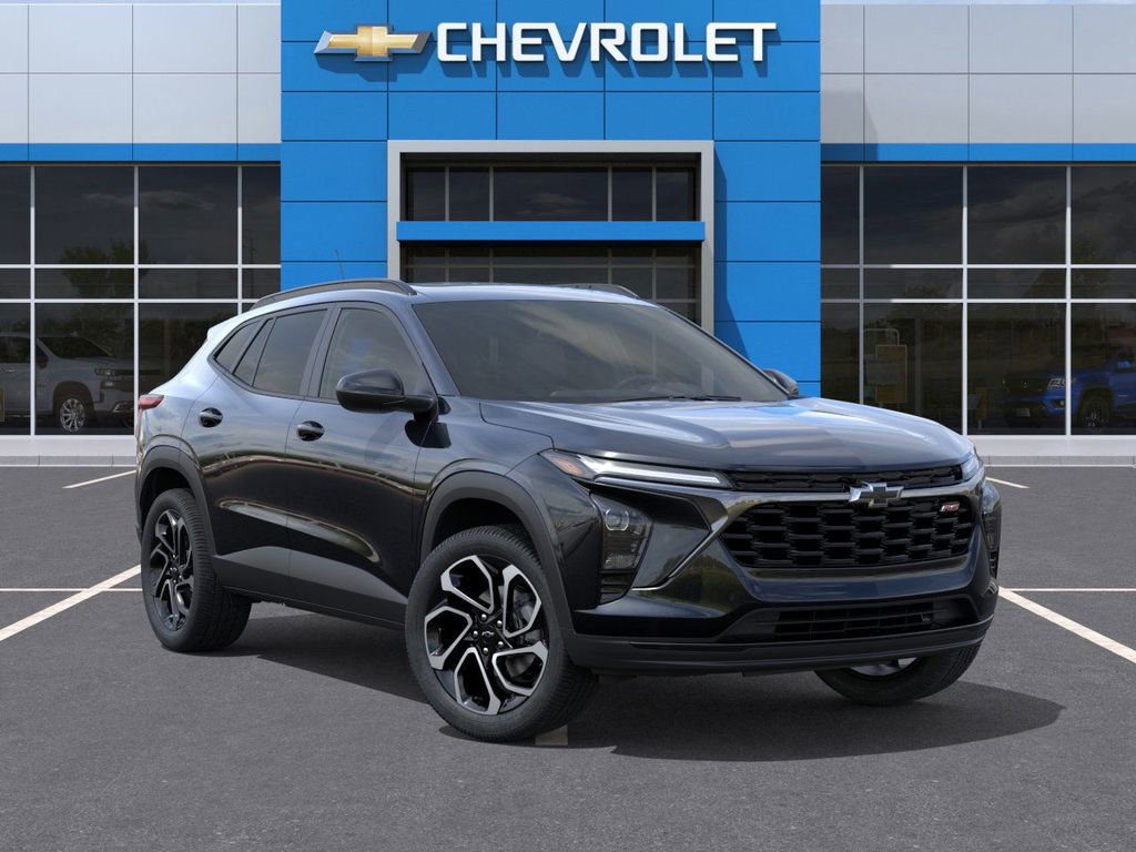 2025 Chevrolet Trax photo 2