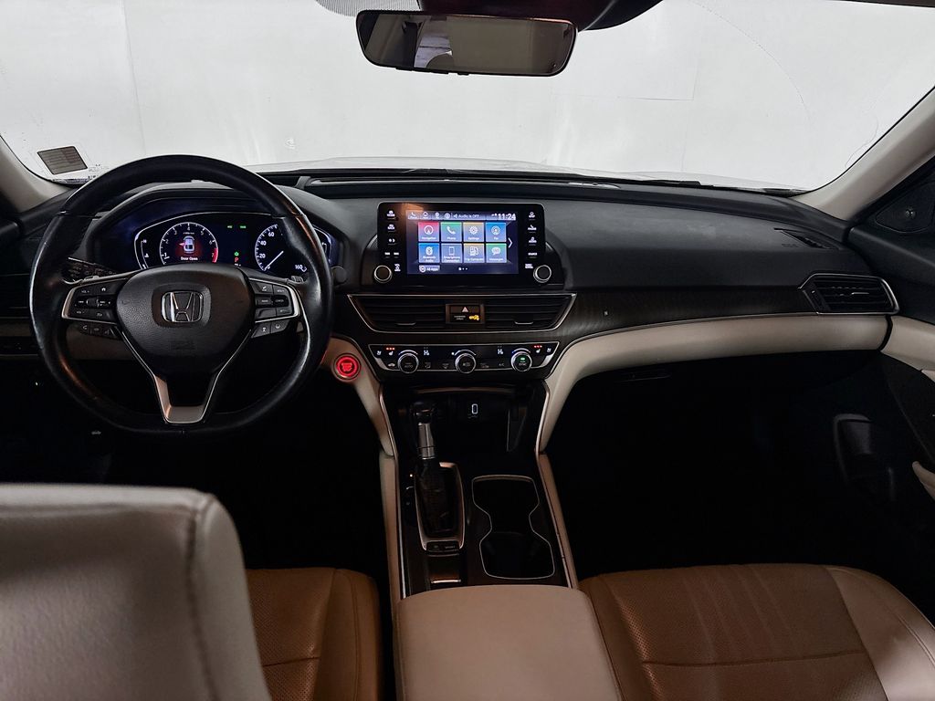 2018 Honda Accord Touring photo 12