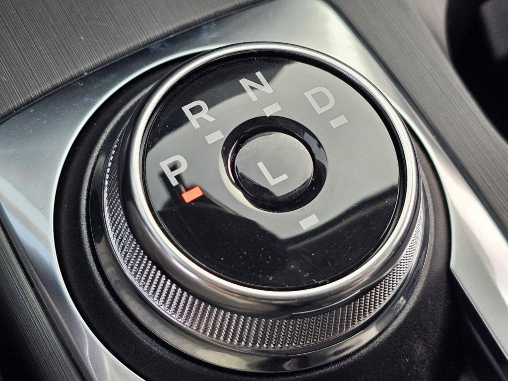 2025 Ford Escape Plug-In Hybrid photo 31