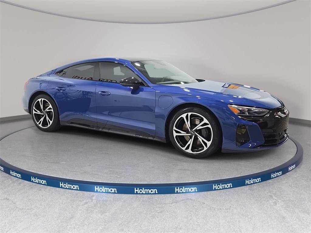 2022 Audi e-tron GT Premium Plus photo 3