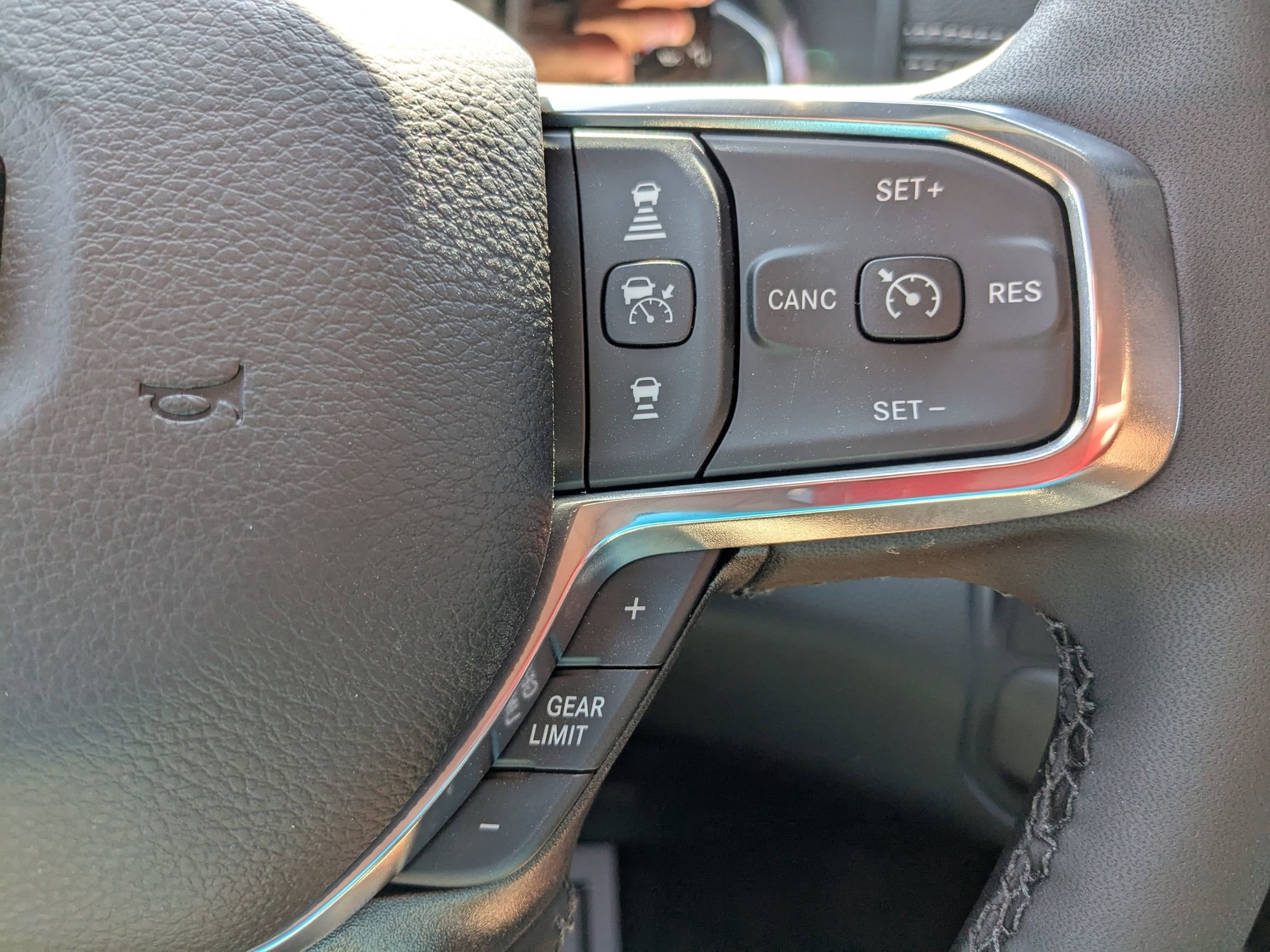 2025 Ram 2500 Laramie photo 15