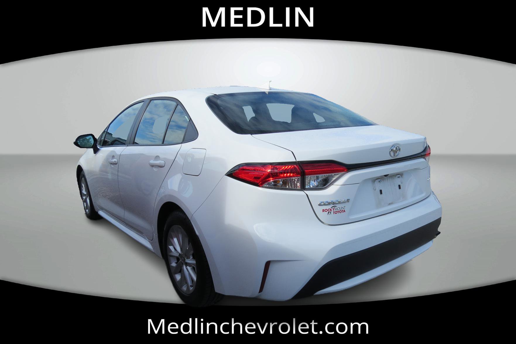 2022 Toyota Corolla LE photo 4