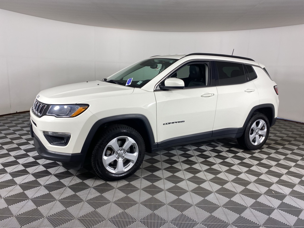 2020 Jeep Compass Latitude photo 2