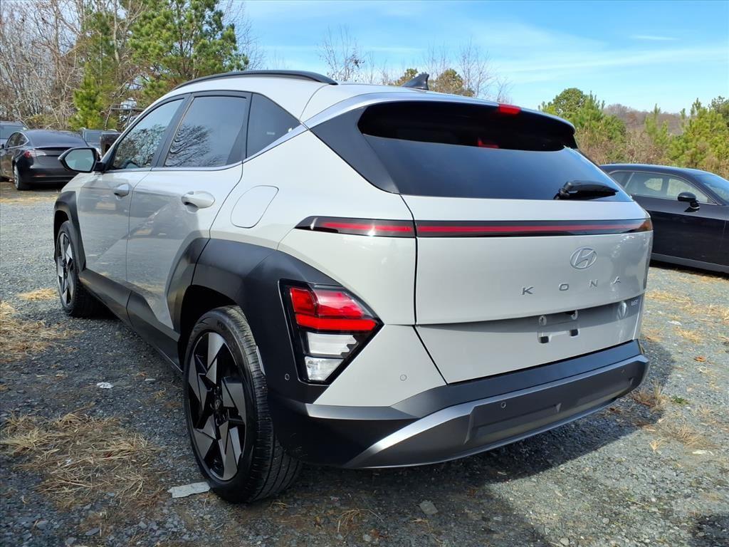 2024 Hyundai Kona Limited photo 4