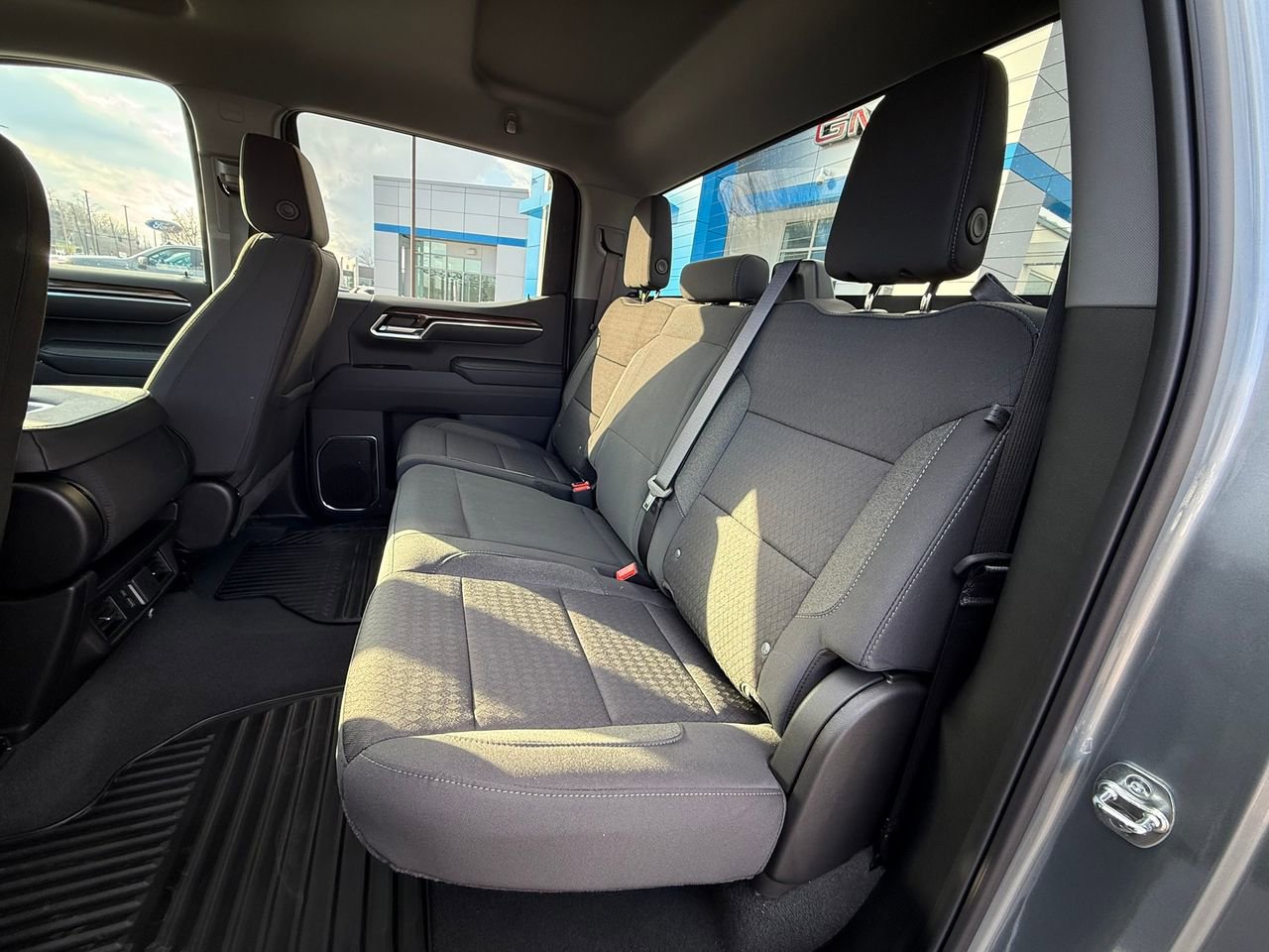 2025 Chevrolet Silverado 1500 LT photo 28