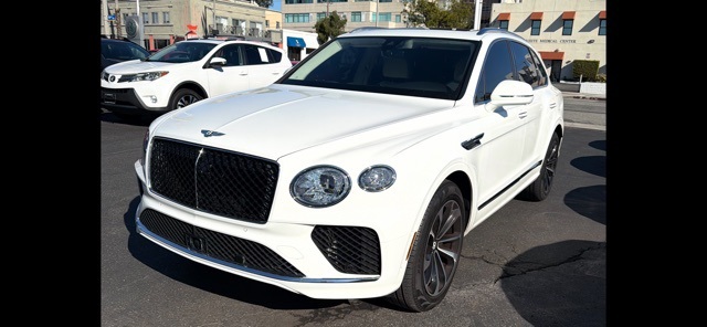 2024 Bentley Bentayga A's photo