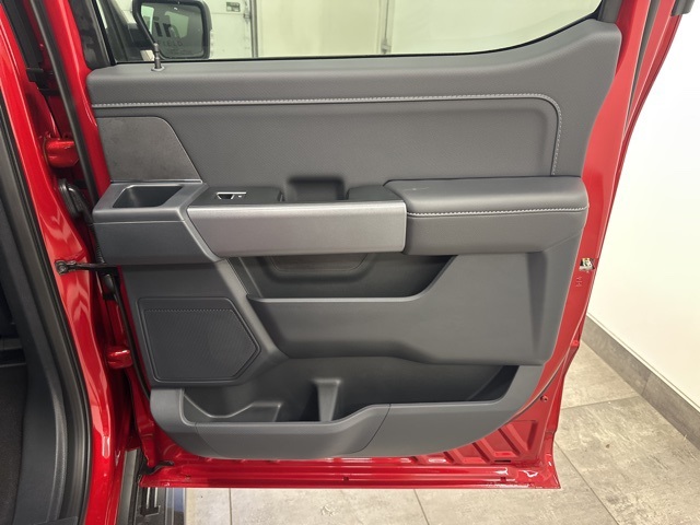 2025 Ford F-150 XLT photo 30