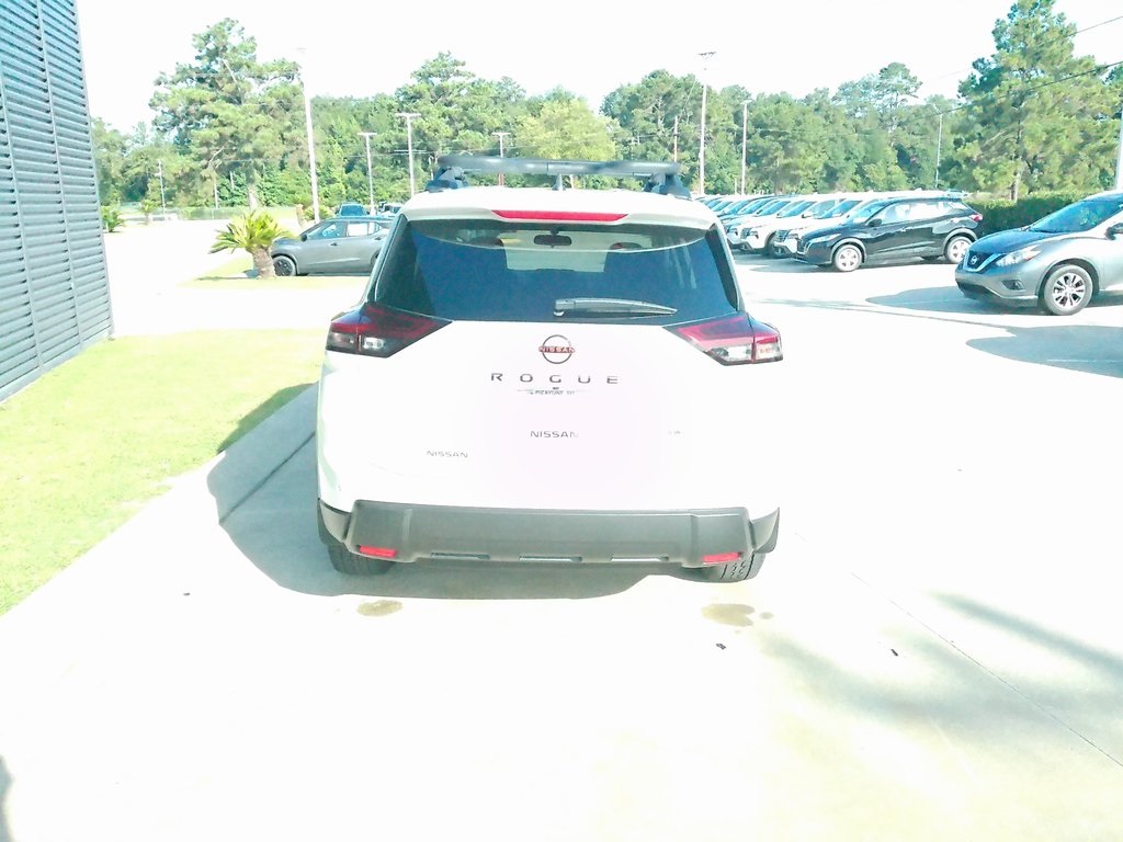 2026 Nissan Rogue SV photo 4