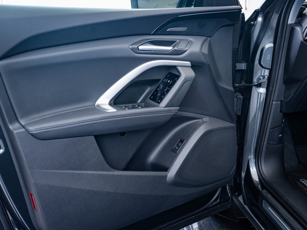 2025 Audi Q5 2.0T Prestige photo 17