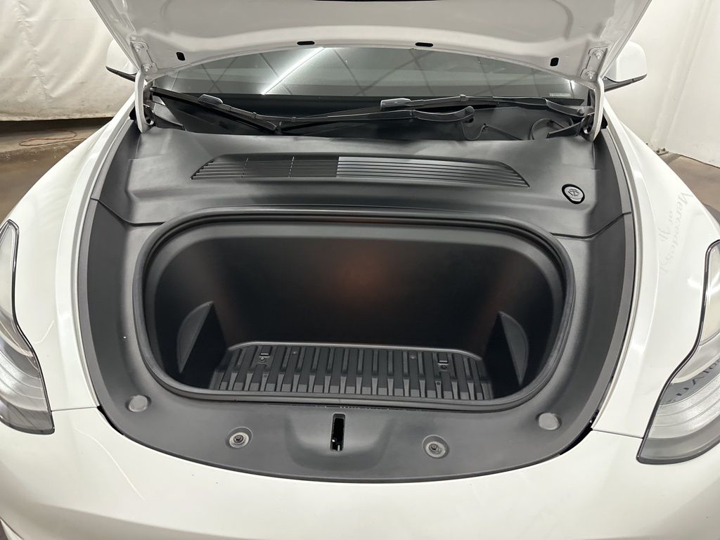 2021 Tesla Model Y Long Range photo 21