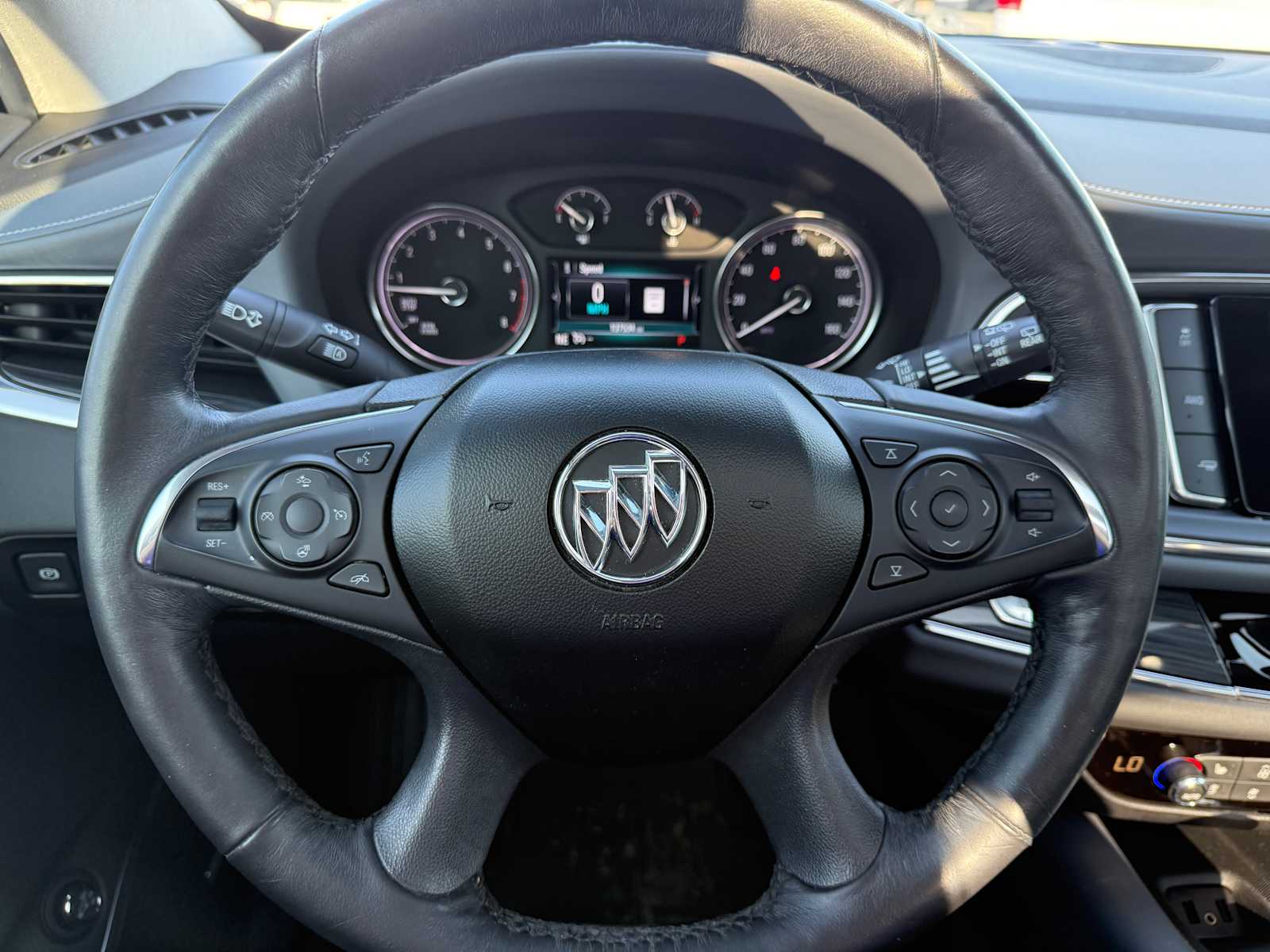 2018 Buick Enclave Premium photo 24