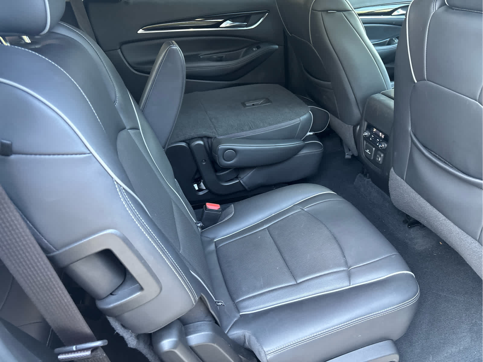 2021 Buick Enclave Avenir photo 14