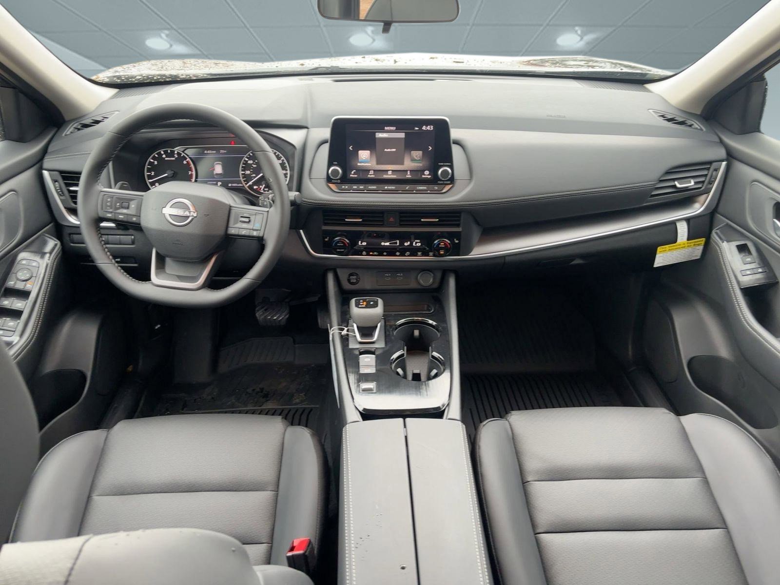 2026 Nissan Rogue SV photo 15
