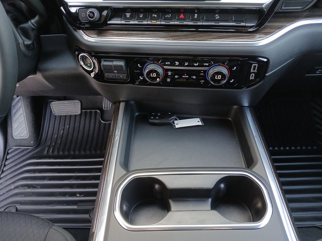 2025 Chevrolet Silverado 2500HD LT photo 30