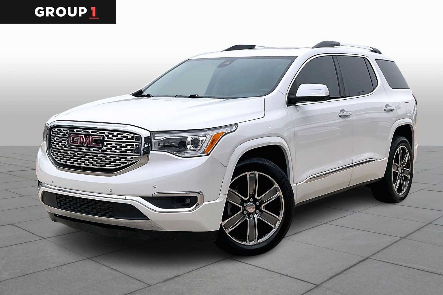2017 GMC Acadia Denali's photo