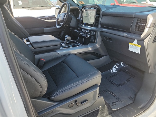 2025 Ford F-150 XLT photo 18