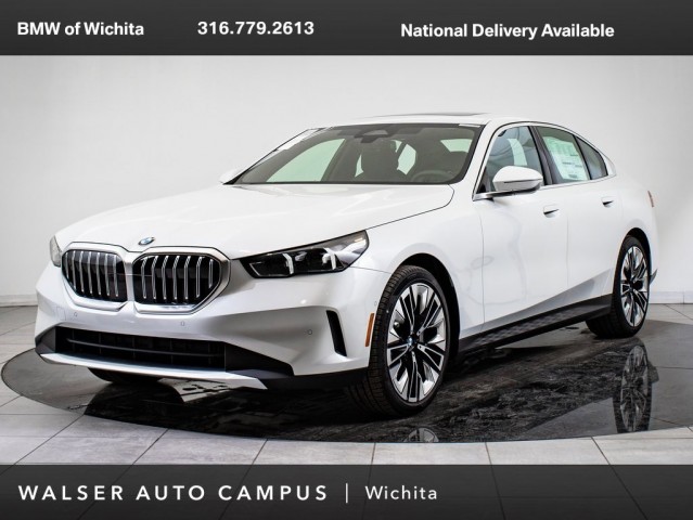 New 2025 BMW 5 Series 530i xDrive Sedan in Wichita #53B1051N