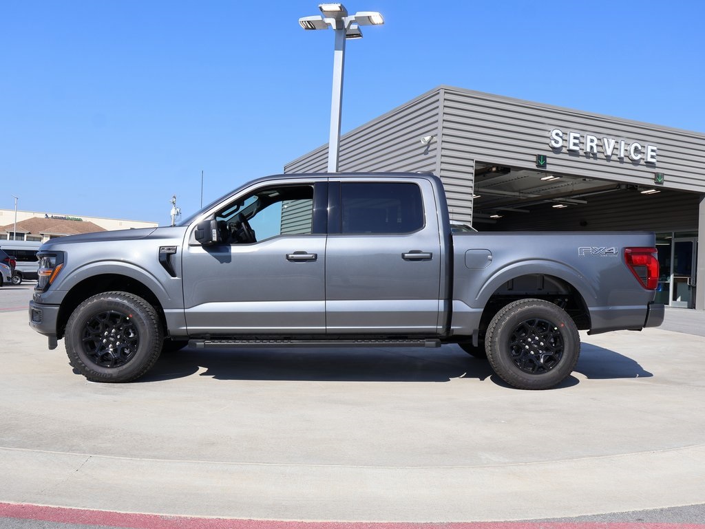 2025 Ford F-150 XLT photo 2